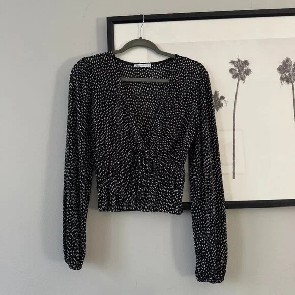 Zara | EUC Polka Dot Long Sleeve Chiffon Blouse in Black/White Size Medium - Picture 2 of 5